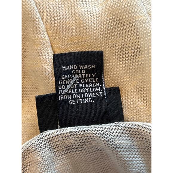 NWT Rue 21 Cream Color Tank Top Navy Trim Lightweight Soft Flowy Size Medium - Picture 3 of 4